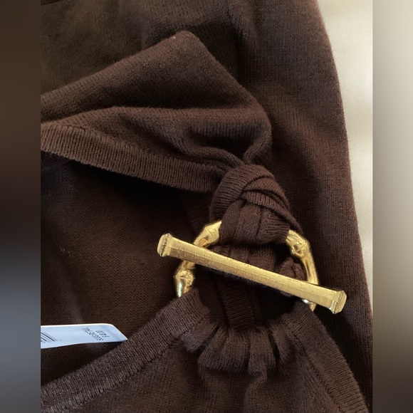 NWT Size Large AUGUST SILK Brown Sleeveless Top with Gold Shoulder Accent - Picture 6 of 9